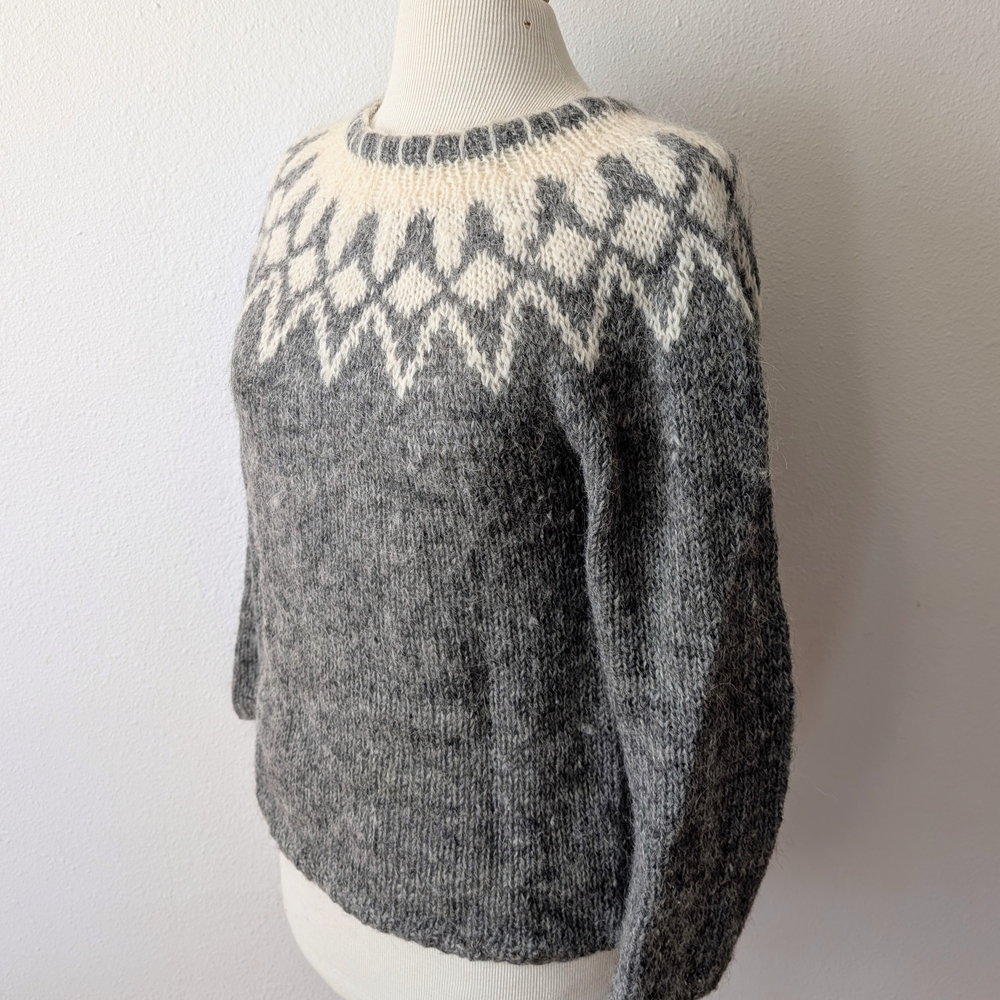 Icelandic Gray and White Patterned Sweater - Picture 3 of 6